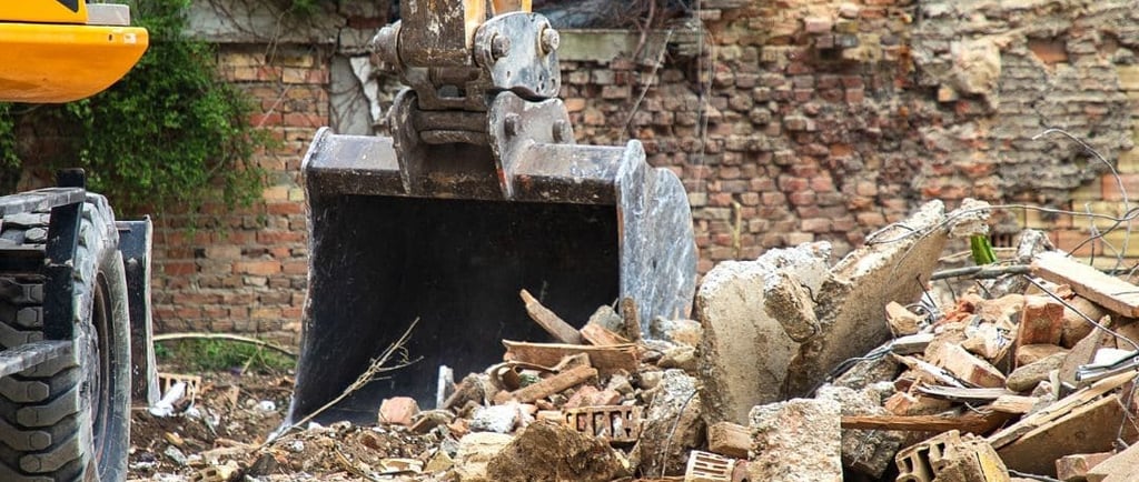 Kontraktorpembongkarangedung, Biayajasabongkargedung, Bongkarbangunandenganperizinan, Jasabongkarrum