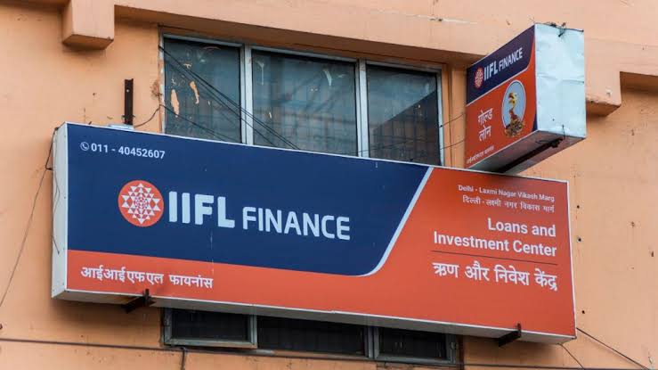 IIFL Finance Stock Surges 12% as RBI Lifts Gold Loan Restrictions: Key Insights for Investors