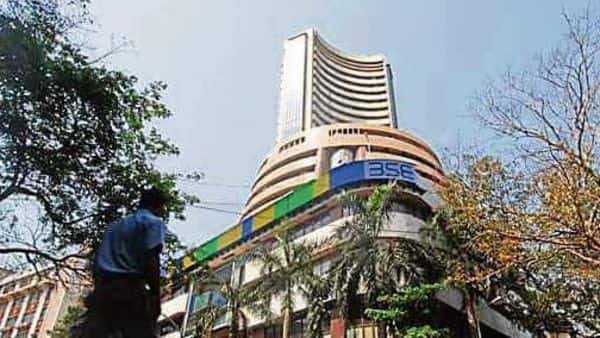 Indian Shares Flat; Cochin Shipyard Q4 Profit Surges, Jio-Reliance Deal, Cheviot Buyback