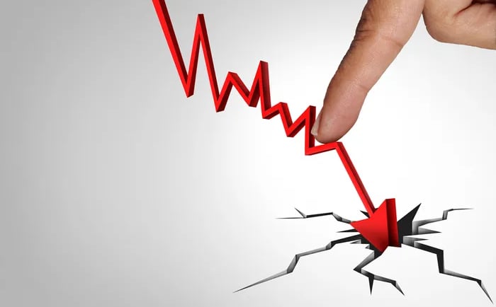 Penny Stocks That Plunged to Zero in 2024: Investment Lessons from the Downfall