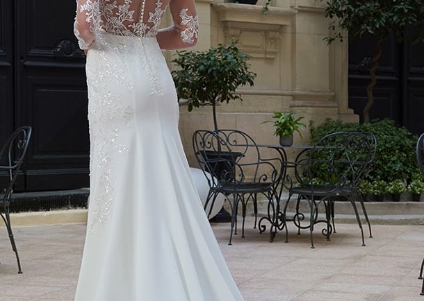 Robe de mariée prise de dos