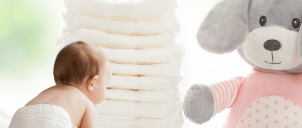 Bebe com fraldas