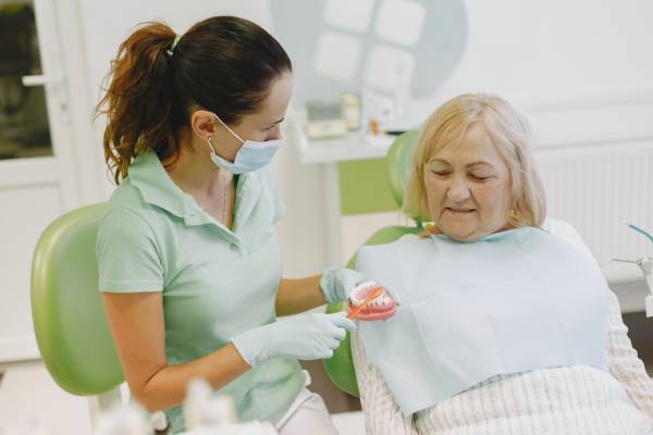 Advantages of Removable Dentures