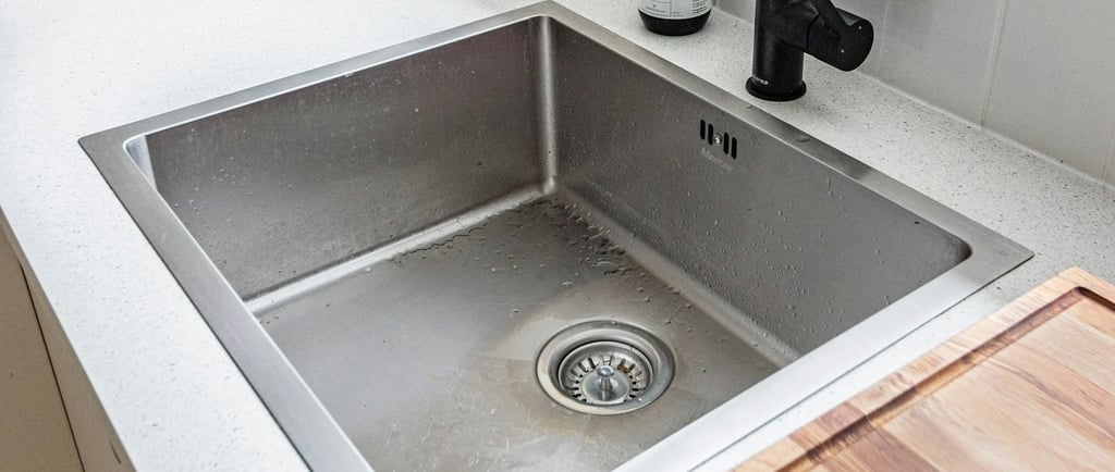 evier bouché que faire