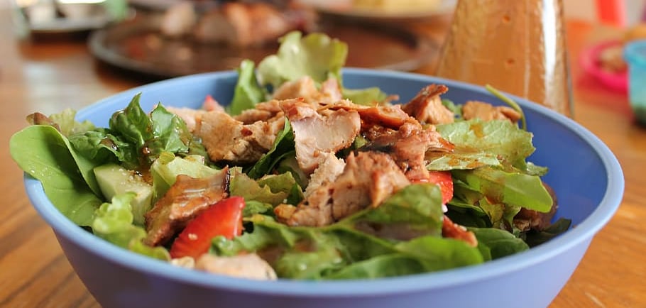 Ensalada de pollo fácil y deliciosa
