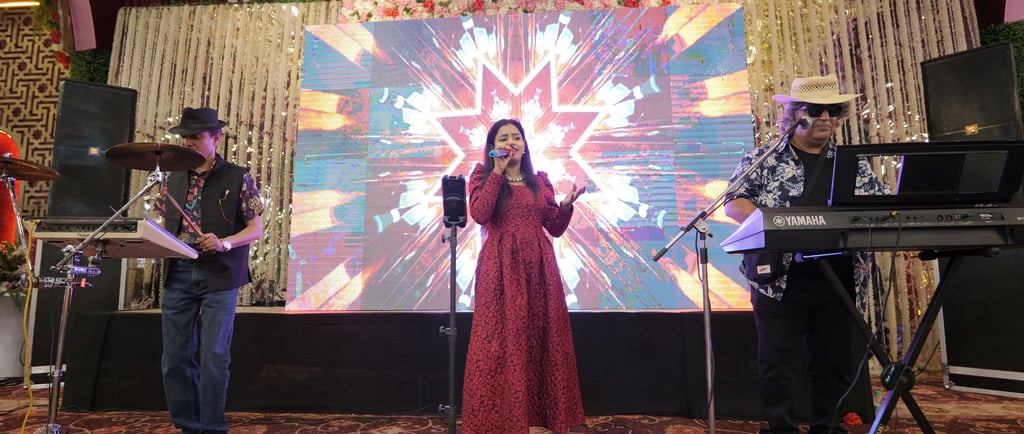 Hotel Kuber Murthal Live Singing