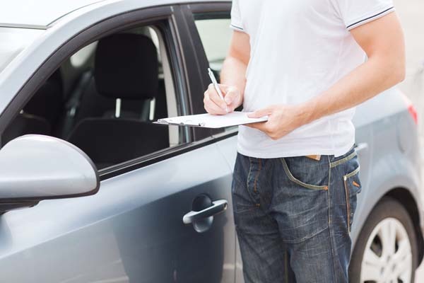 Informes pericial de daños en coche