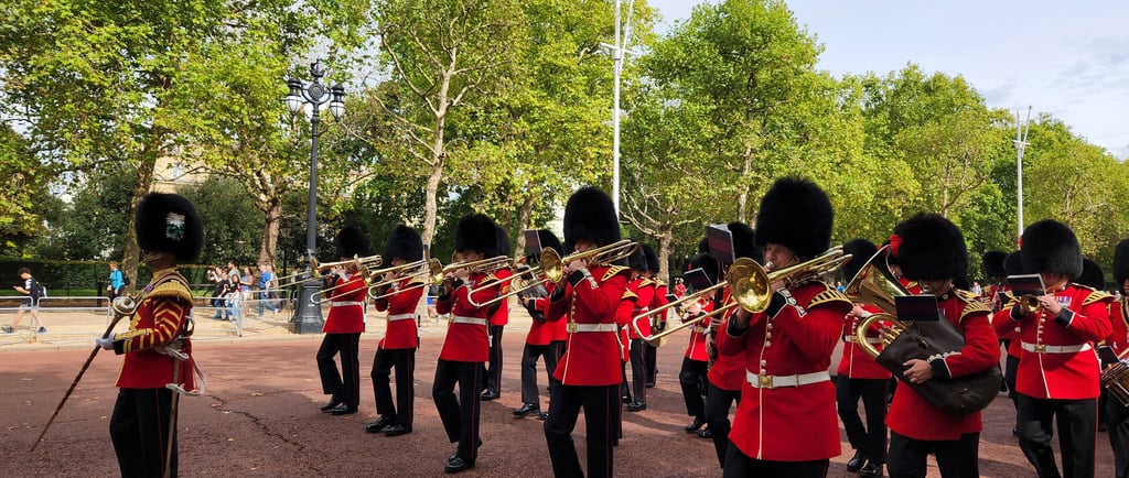 Valhalla Travel picture of Changing of the Guard in London St James Palace
