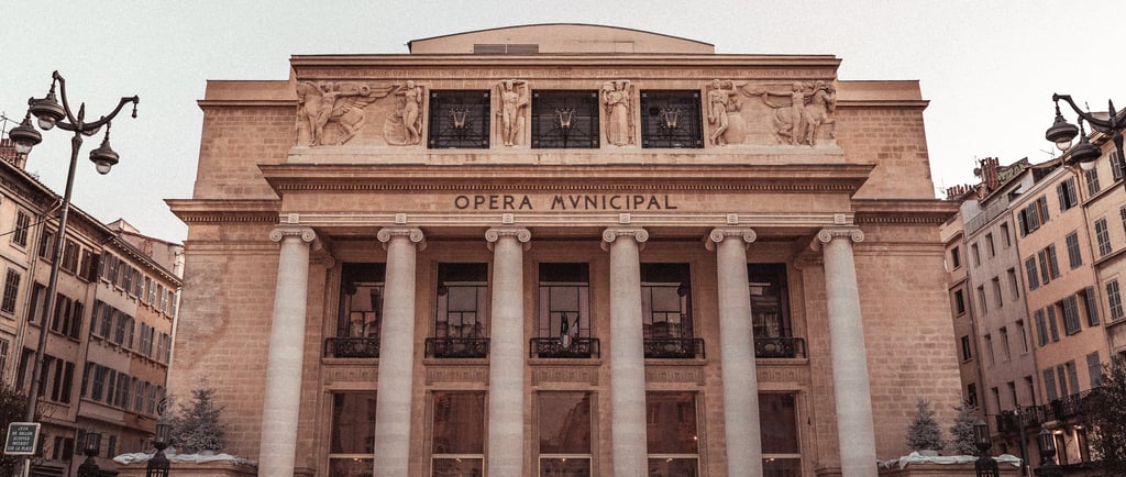 Tax Benefits and Stability: Exploring the Pros and Cons of Investing in Municipal Bonds