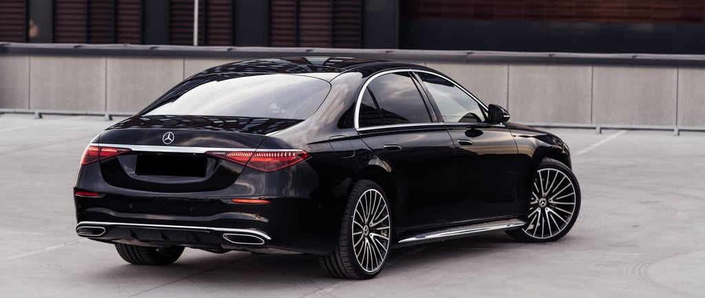 Hire Mercedes S Class with chauffeur in Dubai