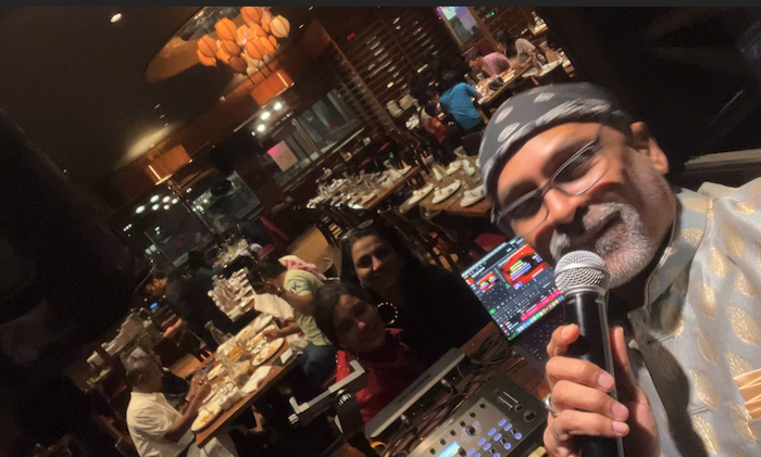 Rajan Bhai giving the crowd a great musical experience