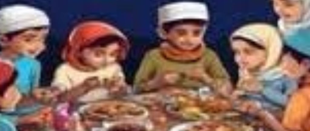  يا رسولَ اللَّهِ إنَّا نأكلُ ولا نَشبعُ قالَ: فلعلَّكُم تأكُلونَ متفرِّقينَ ؟ قالوا: نعَم، قالَ: فا