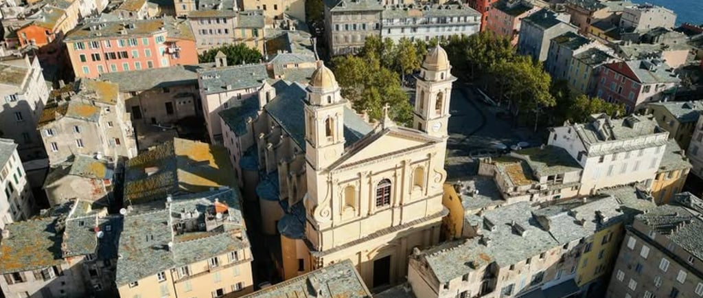 eglise saint jean Bastia , a coté du vieux port
