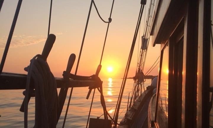 Apéro dans la rade de Lorient à bord de Bora Bora