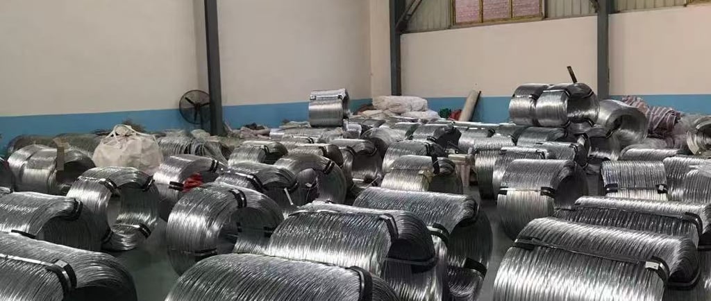 Key Differences in Durability, Cost & Application to Guide Farm Fencing Decisions