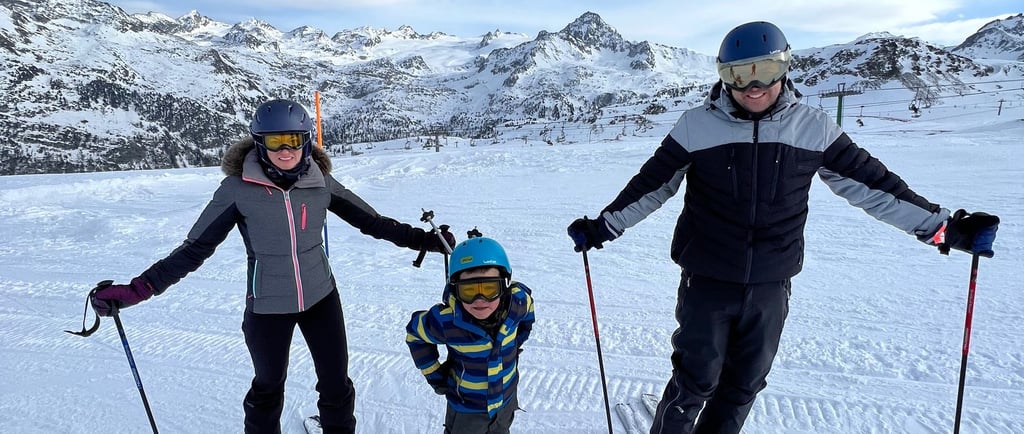 family skiing in la thuile italy