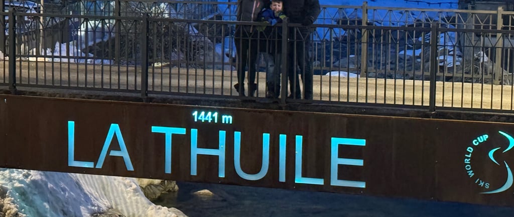 la thuile village sign