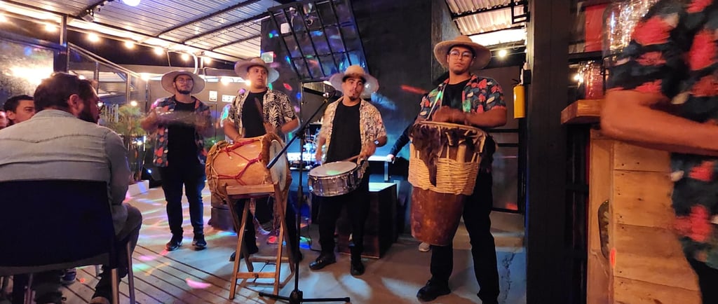 Chirimia en Torreon Gastro Bar