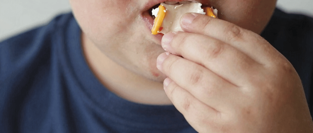 worm's-eye view photography of concrete building