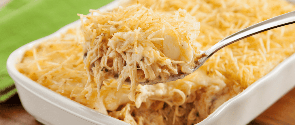 fricassê de frango cremoso com batata palha gratinado caseiro