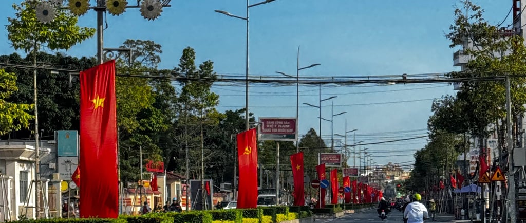 Morning traffic in Soc Trang City
