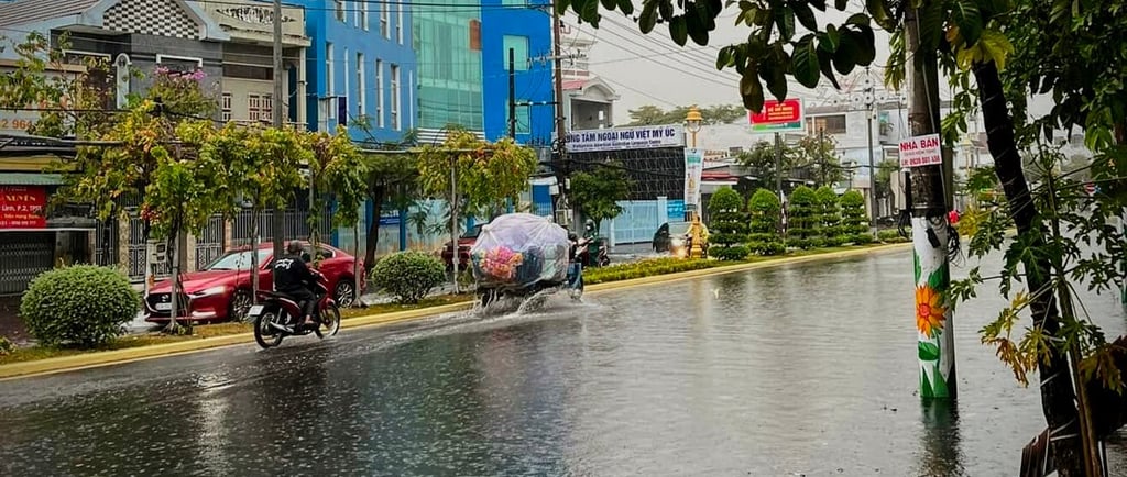 Local flooding in Phu Loi street, Soc Trang City