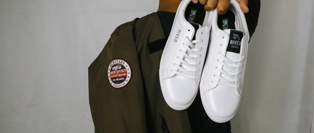 sepatu sneaker riveo