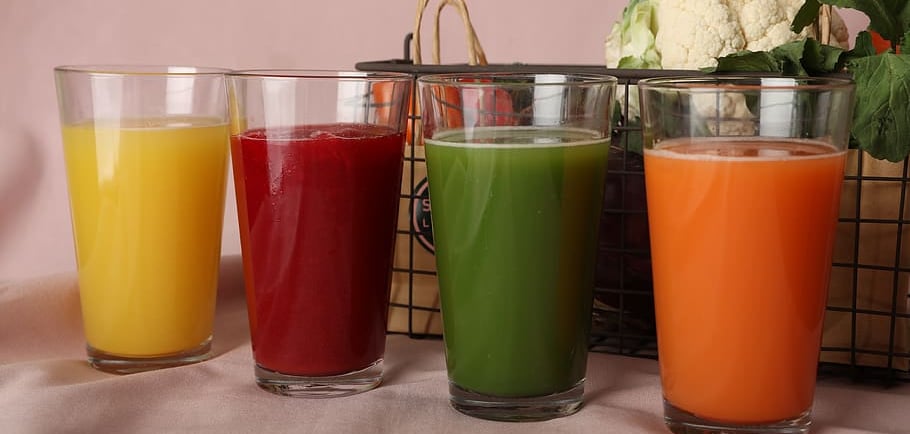 green smoothie vs juicing