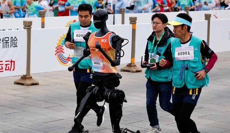 robot humanoid