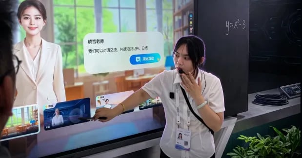 Papan Tulis AI China Sulap Tulisan Guru Jadi Gambar 3D