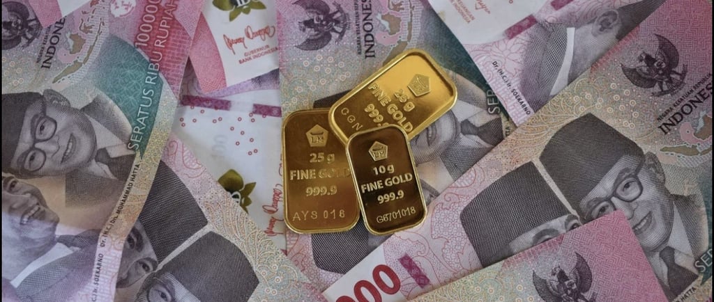 Ketidakpastian Buat Rupiah Ambrol ke Rp16.500 dan Emas Balik ke Rp2 Juta