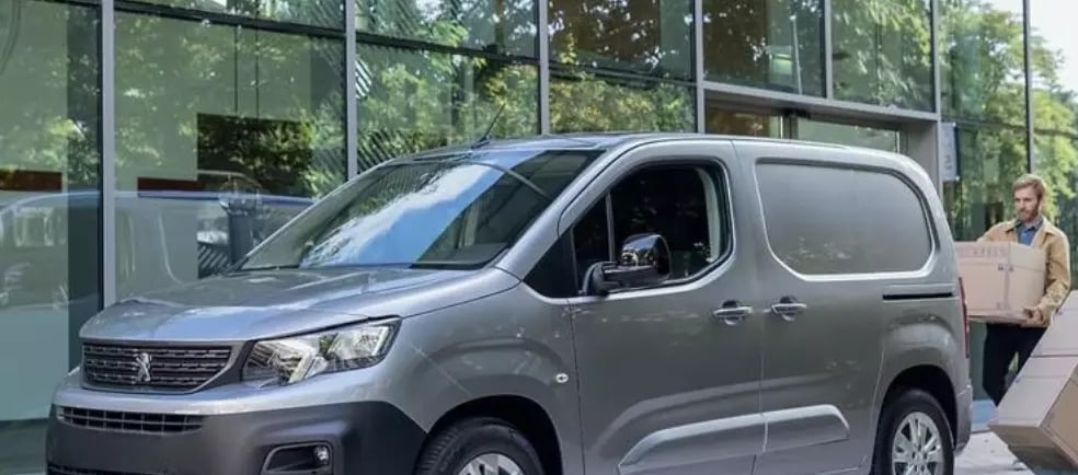 furgoneta pequeña Peugeot