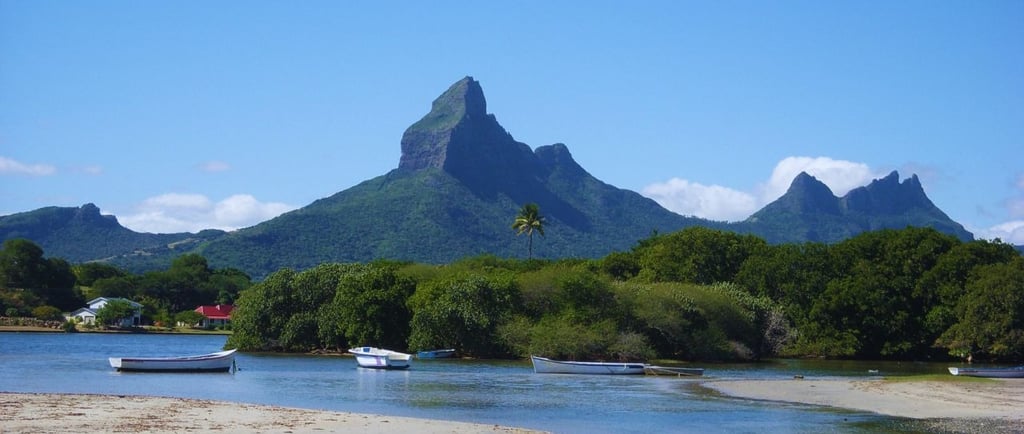 vista das lindas montanhas em port louis ilhas mauricio