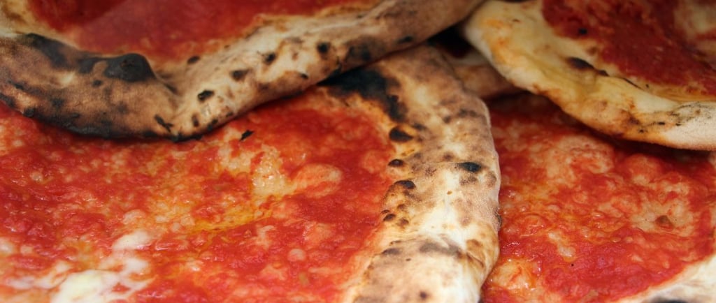 foto de pizzas em Nápoles