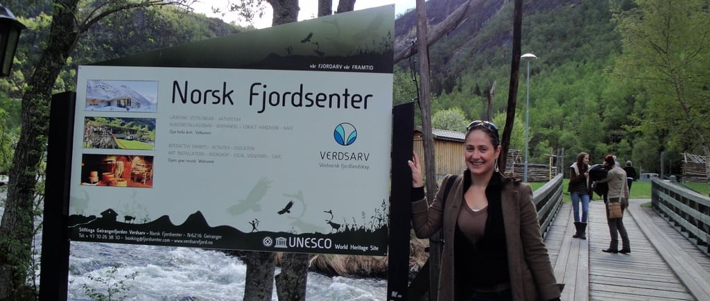 foto da autora visitando a trilha de norsk fjordsenter