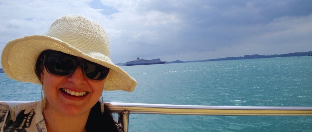 The Roaming Purser no Ferry indo para Russel Bay of Islands