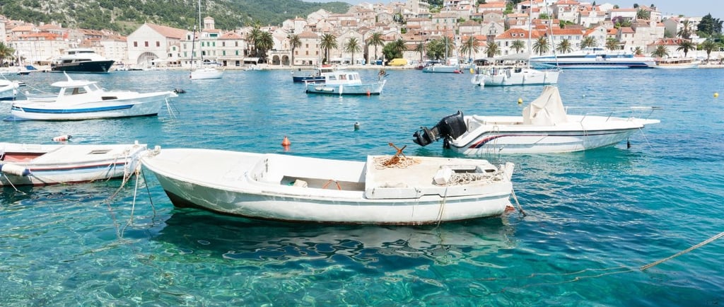 vista da cidade de Hvar na croácia