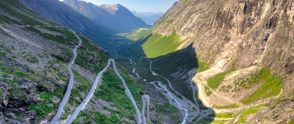 foto da estrada dos trolls na noruéga