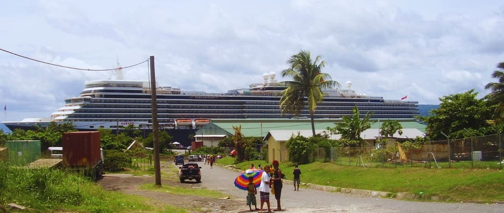 chegada ao porto de Rabaul navio Cunard 