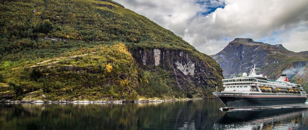 foto do navio chegando em Geiranger