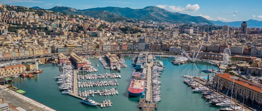 vista aerea da cidade de genova
