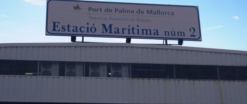 foto do porto maritimo da cidade de palma mallorca