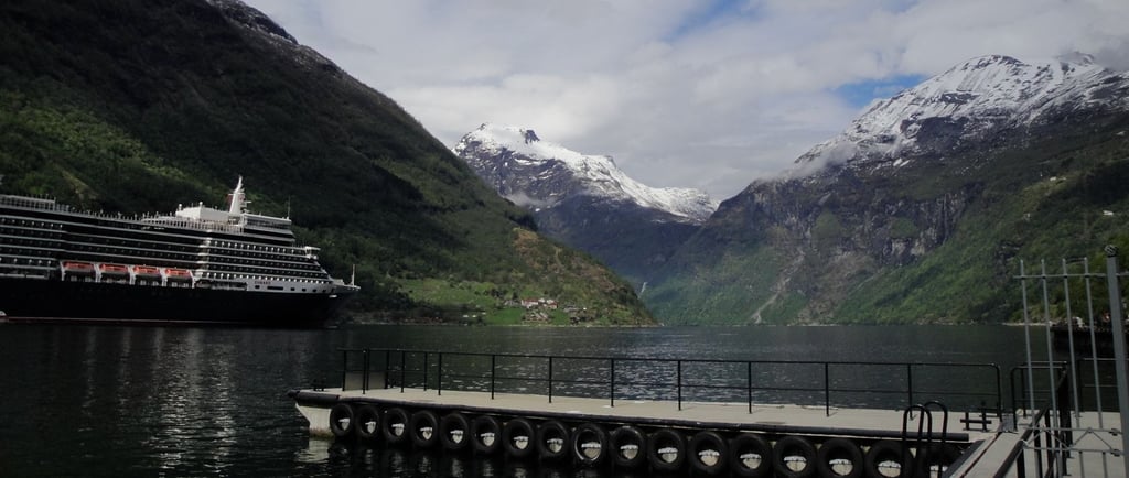 foto chegada no porto de Geiranger