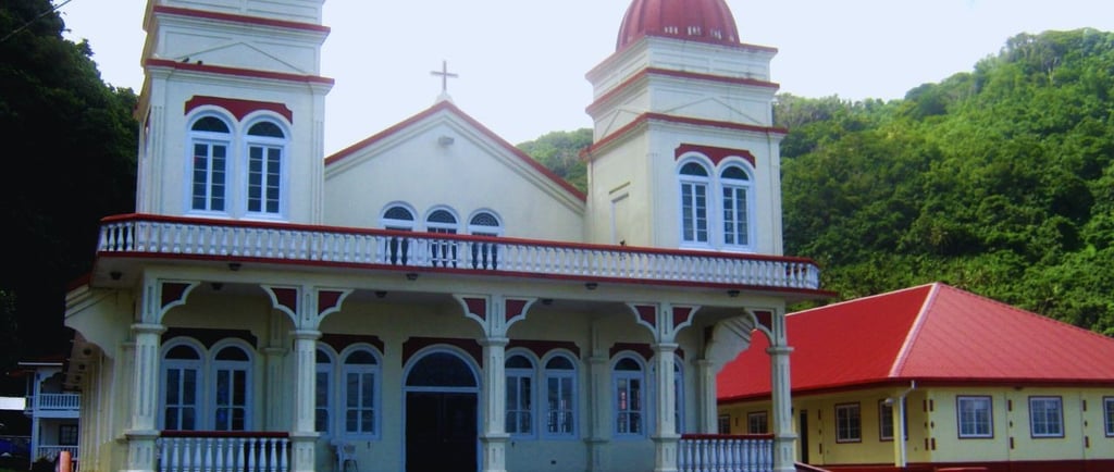 Vista da igreja local em Pago Pago Samoa