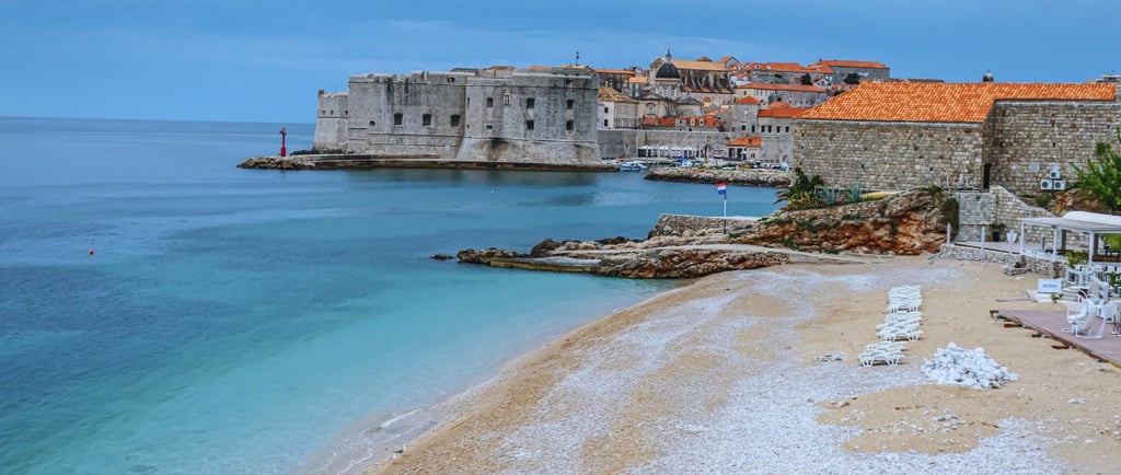 foto da vista da praia de Banje em Dubrovnik