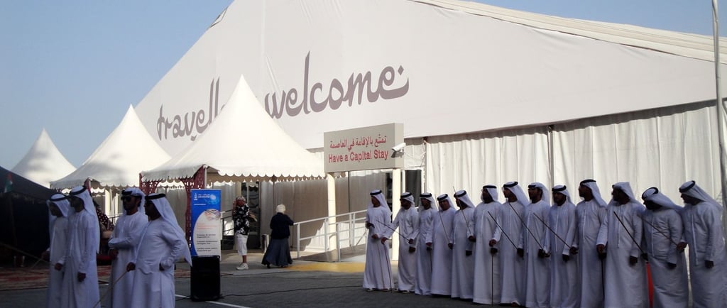 foto da chegada no porto de abu dhabi