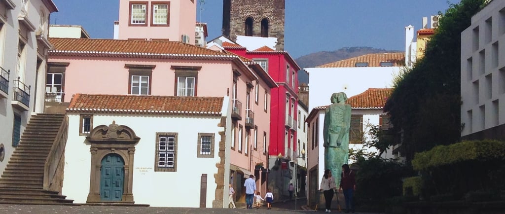 foto do centro historico de funchal