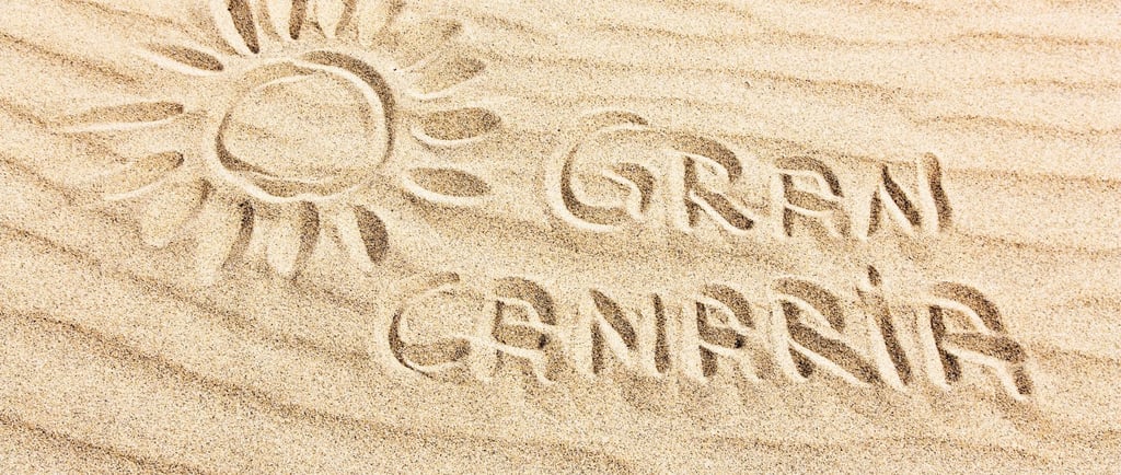 foto da escrita gran canaria na areia em las palmas em gran canaria