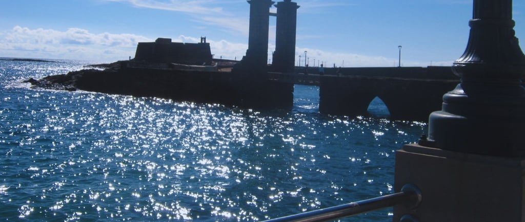 vista do pier na chegada em Arrecife, Lanzarote