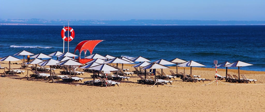 Foto da Praia de Carcavelos em Lisboa